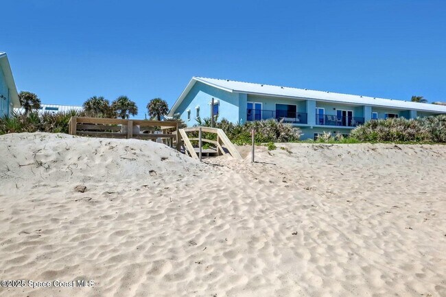 Building Photo - 1923 Jimmy Buffett Mem Hwy