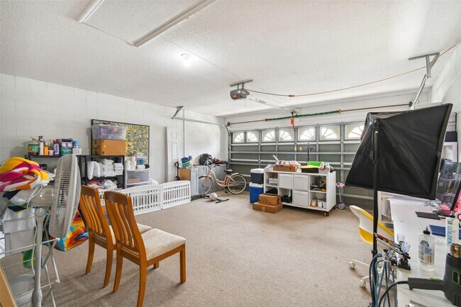 Building Photo - 7819 Turkey Oak Ln