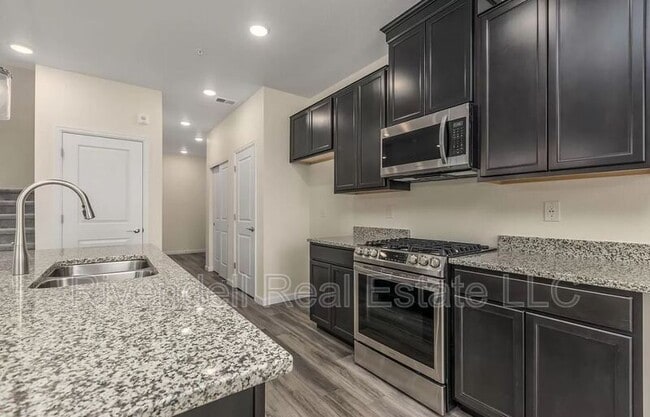 Building Photo - 23703 E Ida Pl