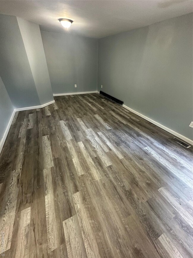 Building Photo - 864 NY-22