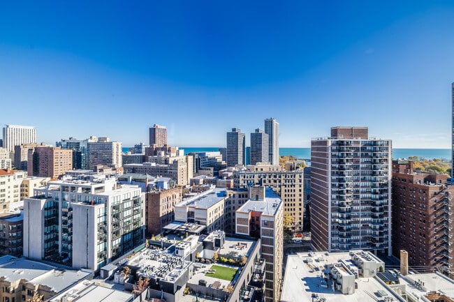 Building Photo - 2754 N Hampden Ct