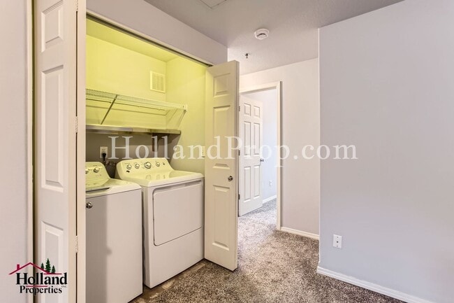 Building Photo - Charming 3-Bedroom Home in Prime Hillsboro Location!