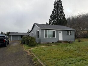 Building Photo - Updated 3 bedroom, 1 bath house in Creswell!