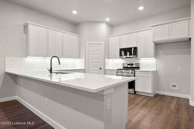 Building Photo - **Move In Special** Stunning Newly Built H...