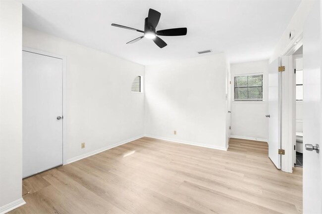 Building Photo - 6507 Cat Creek Trail