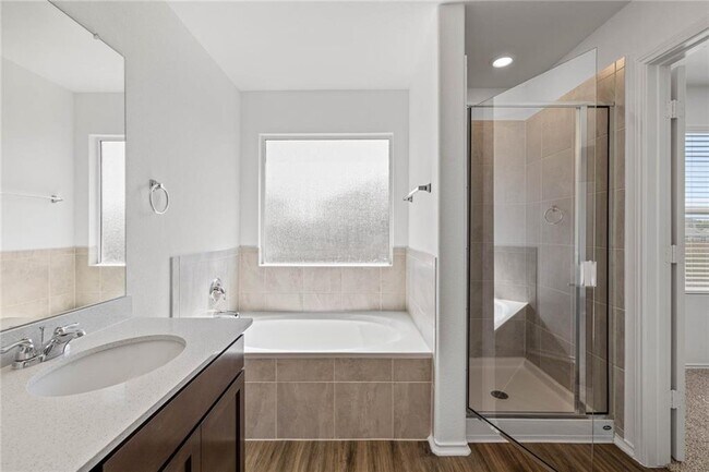 Building Photo - 132 Josey Wales Dr