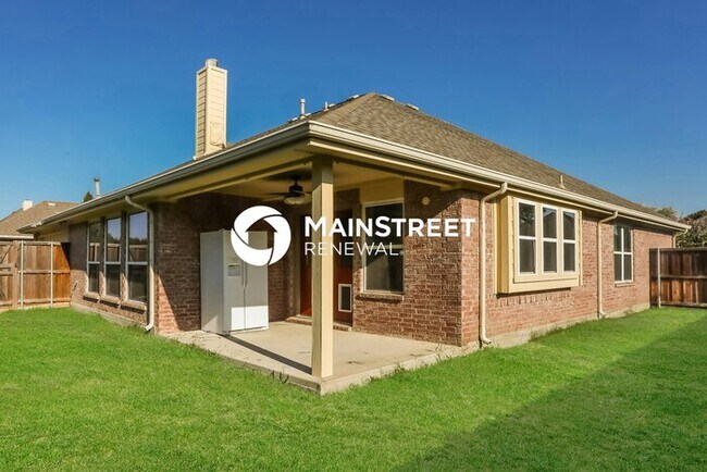 Building Photo - 4 Bedroom Pet-Friendly Home in Rockwall, TX with Main Street Renewal