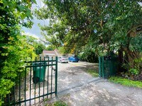 Building Photo - 326 NW 96th St