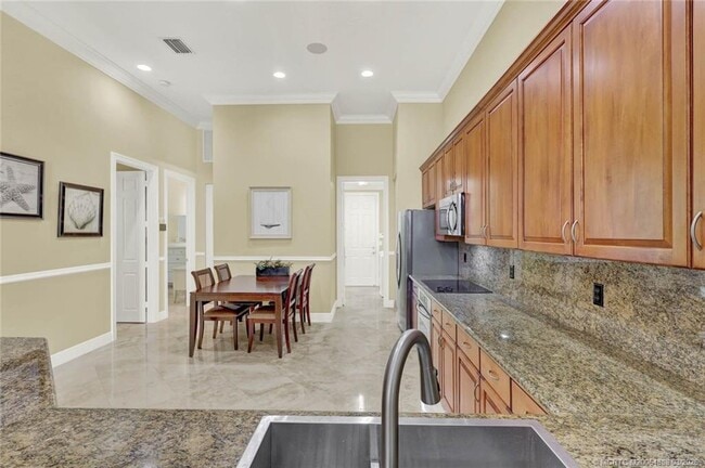 Building Photo - 2434 SW Island Creek Trail