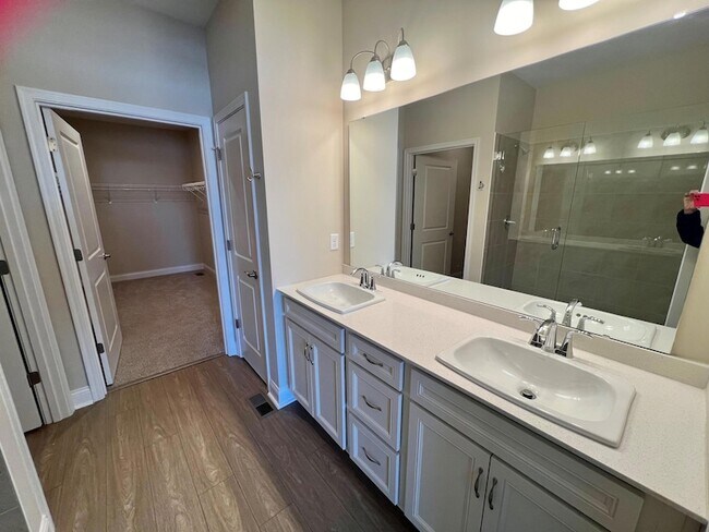 Building Photo - 8434 Concerto Ct
