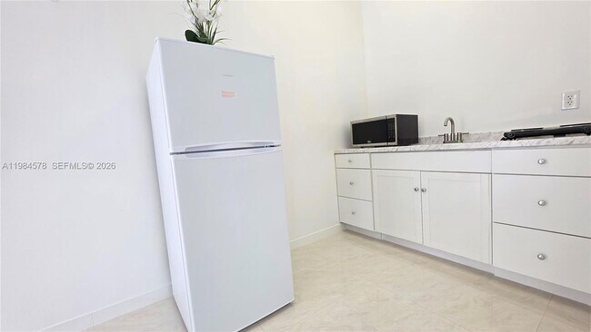 Building Photo - 14552 SW 158th Ct