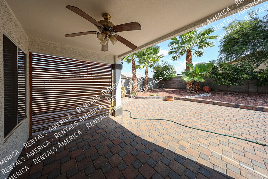 Building Photo - 15428 W Mauna Loa Ln