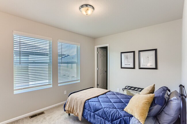 Building Photo - Modern Comfort Minutes from DIA — 3BR Town...