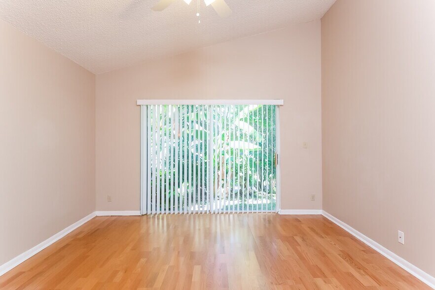 Building Photo - 18811 La Costa Ln