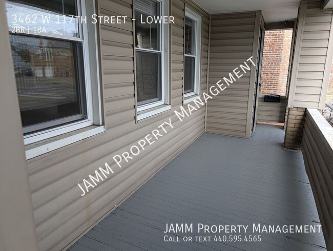 Building Photo - 2-Bedroom Duplex apartment in Cleveland!!