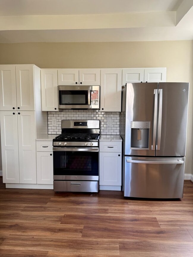 Building Photo - Newly Renovated, All Brand New, Huge 4 bedroom! Incline District