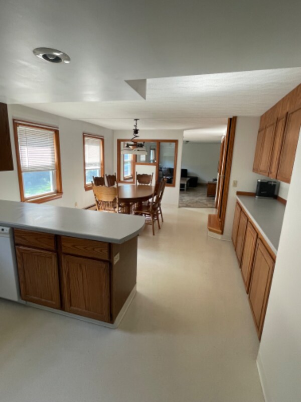 Building Photo - 1 US-1