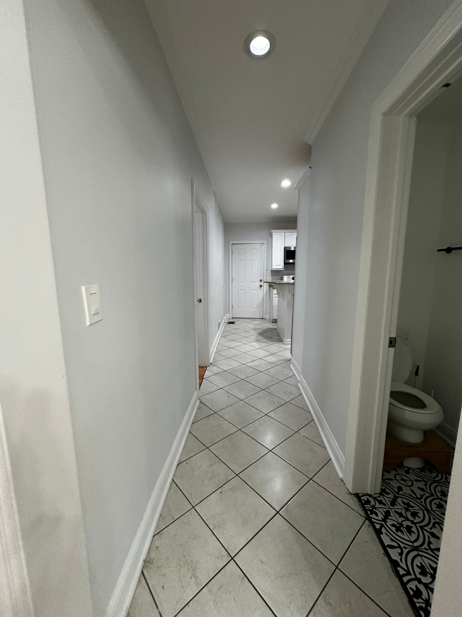 Hallway - 2451 N Monticello Ave