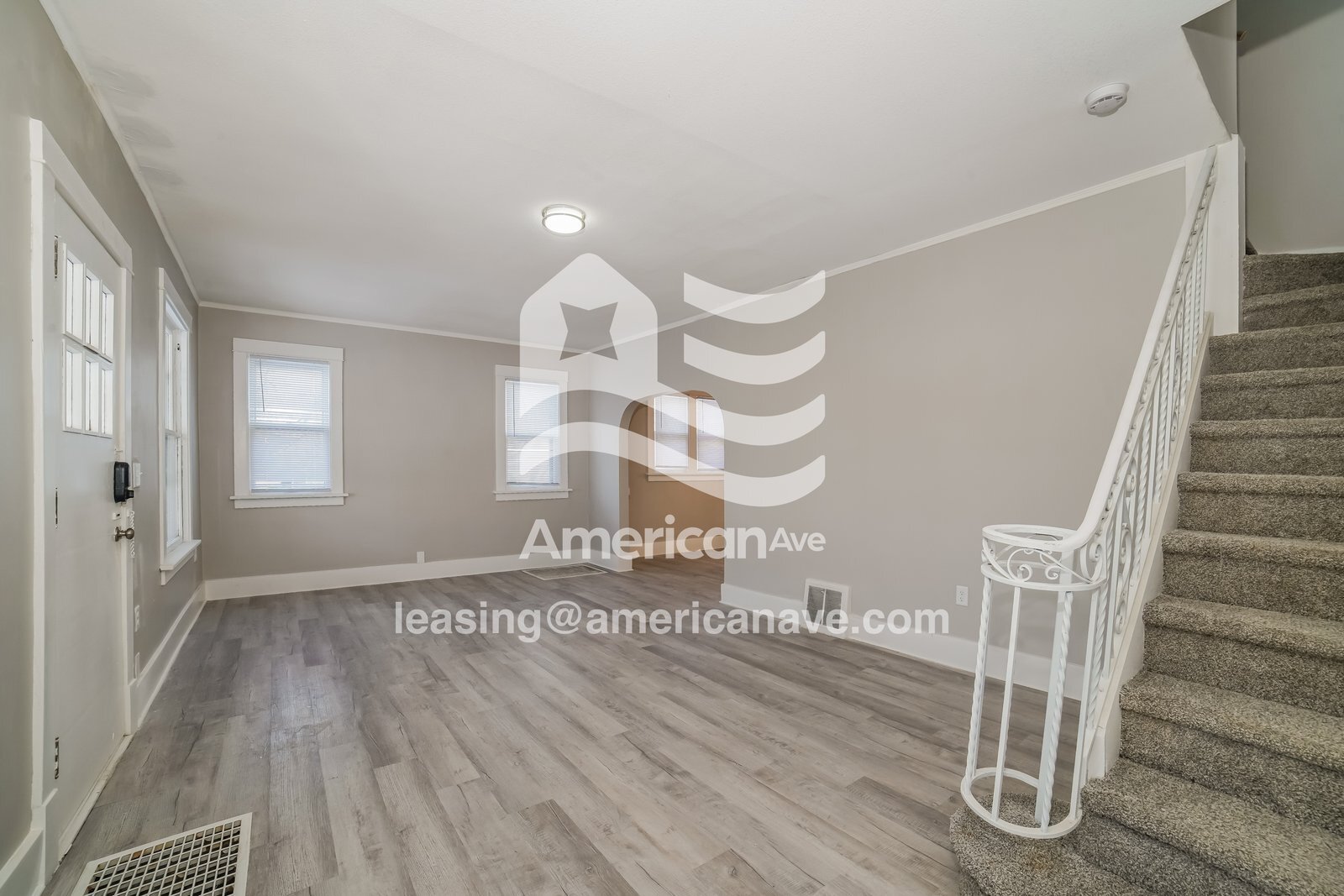 Building Photo - 1946 N Sheridan Rd