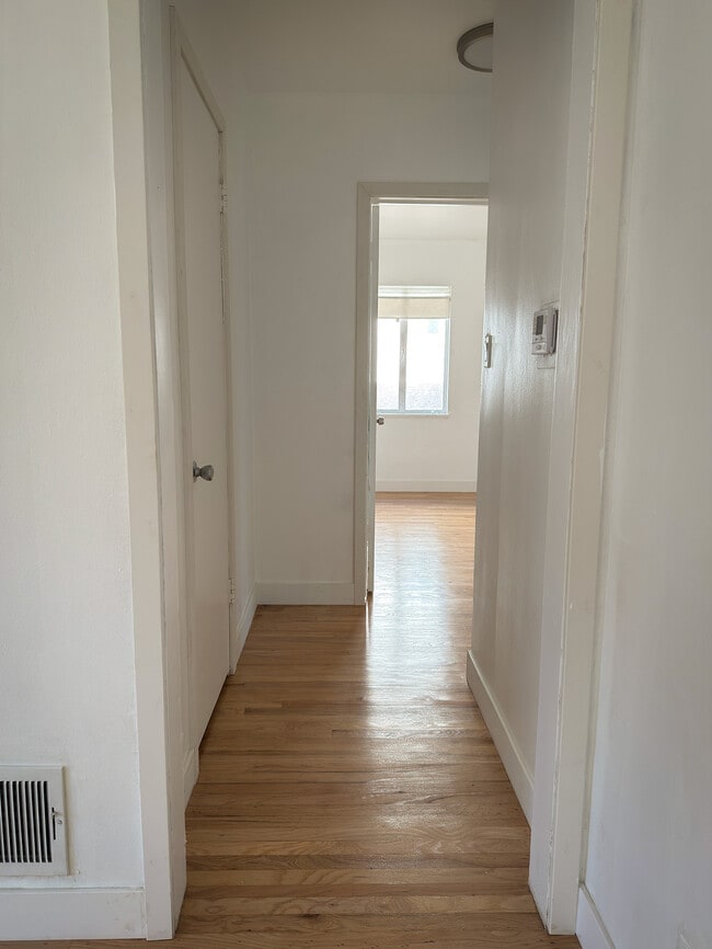 Building Photo - 1001 S Sierra Bonita Ave