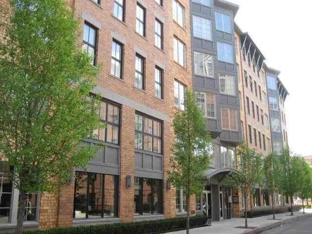 Building Photo - 501 9th St
