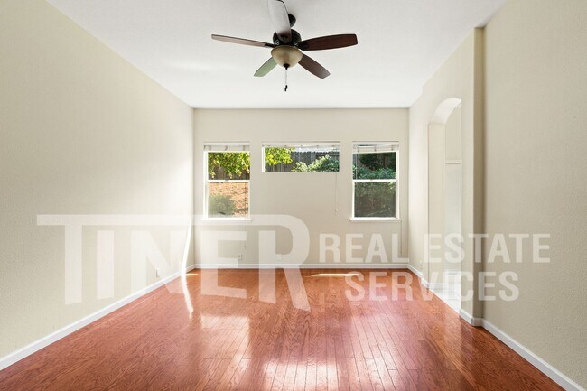 Building Photo - 5730 Chaffey Ln