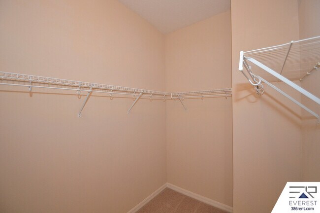 Building Photo - 40 Persimmon Dr