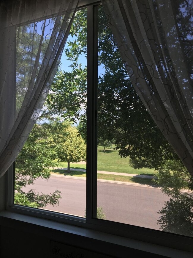 Building Photo - Adorable 2 bed/2 bath home in Southwest Longmont!