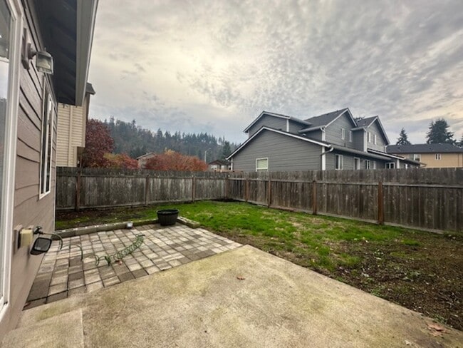 Building Photo - 223 Pioneer Dr