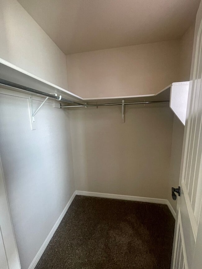 Building Photo - Lovely Spacious 4 Bedroom Home w/office space in Rinconada Area