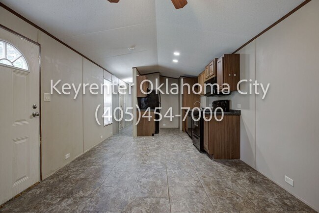 Building Photo - Spacious 2BD/1BTH Home In OakRidge Village In Spencer