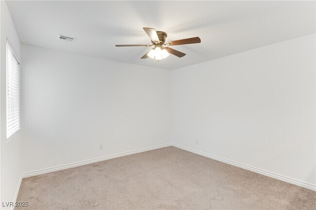Building Photo - 371 Yellow Finch Ln
