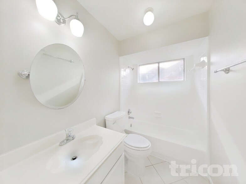 Building Photo - 5911 Klamath Falls Ct