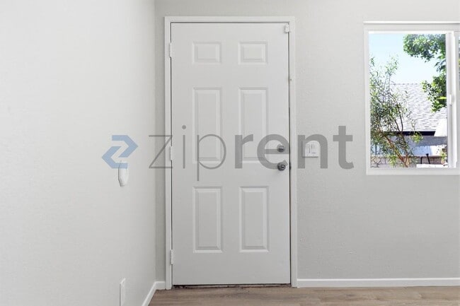 Building Photo - 34901 Marcia Rd