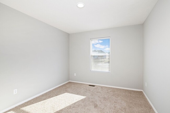 Building Photo - Newly Built 4 Bedroom Rental in Republic!