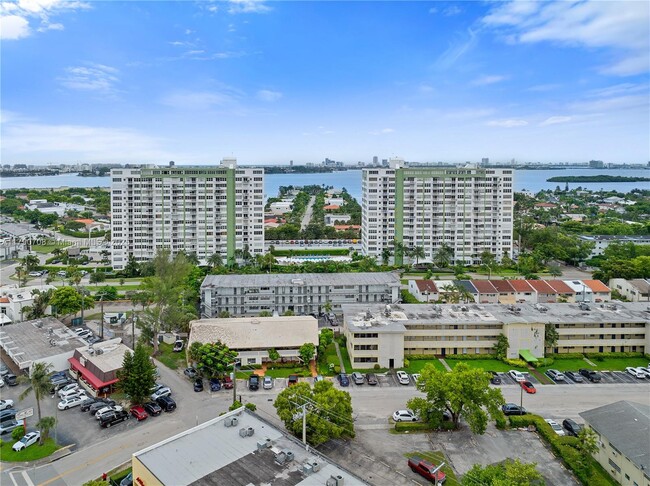 Building Photo - 2150 Sans Souci Blvd