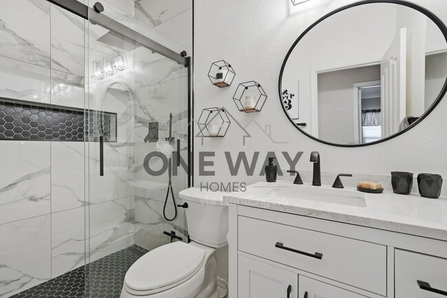 Building Photo - 1307 E Century Ave