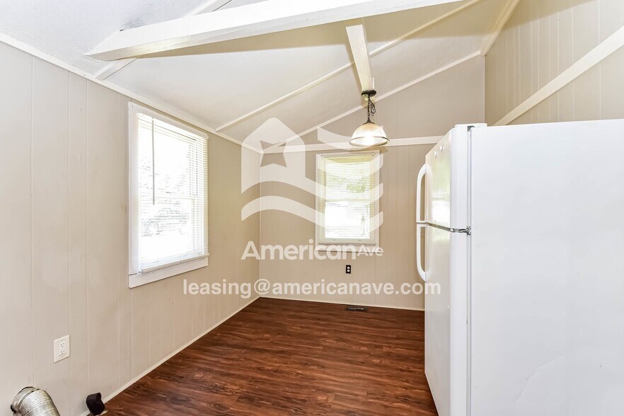 Building Photo - 130 Pinestraw Cir