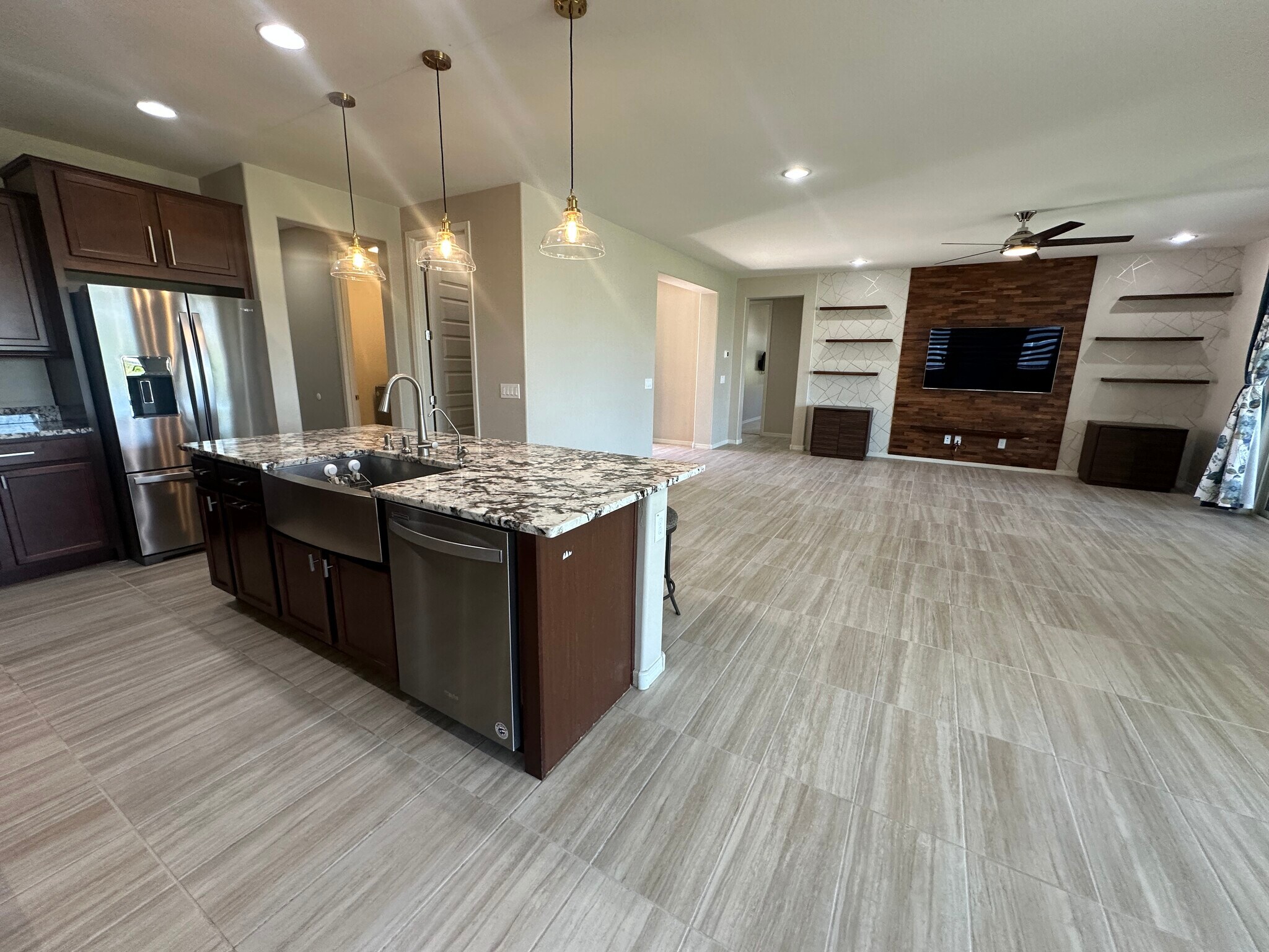 Building Photo - 2518 W Novak Way