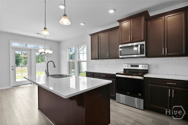 Building Photo - 106 Brookline Dr