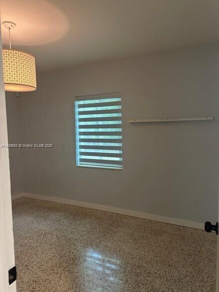 Building Photo - 6880 SW 77th Ter