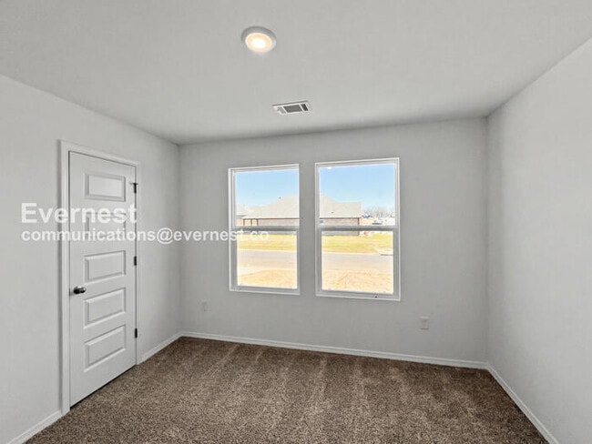 Building Photo - 1517 Ridgefield Cir