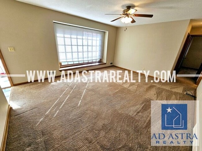 Building Photo - Spacious Duplex in Independence-Available ...