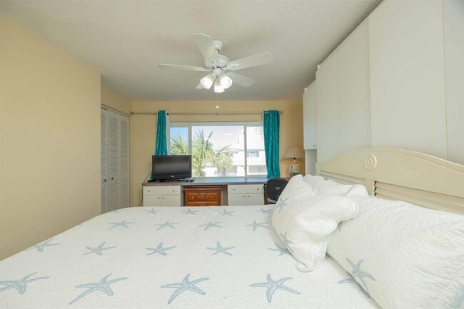 Building Photo - 8130 A1A S