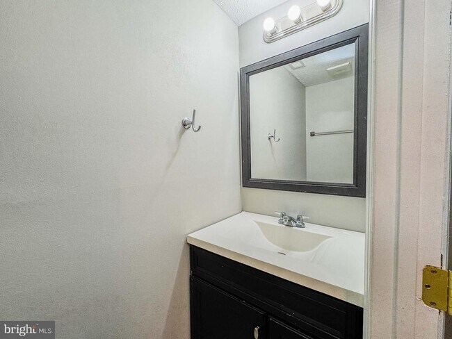 Building Photo - 117 Villa Knoll Ct