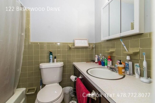 Building Photo - 122 Briarwood Dr