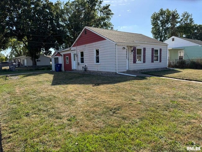 Primary Photo - 3803 Pearl Ave