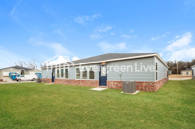 Building Photo - 6613 NW Kathleen St