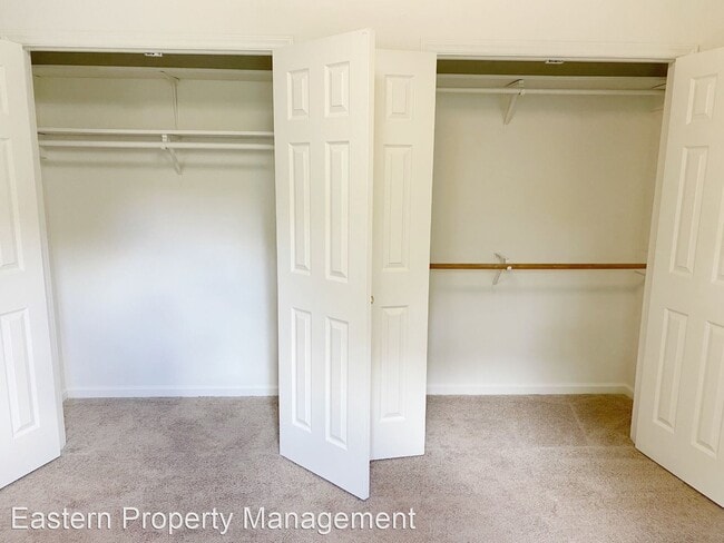 Building Photo - 2600 Cypress View Dr