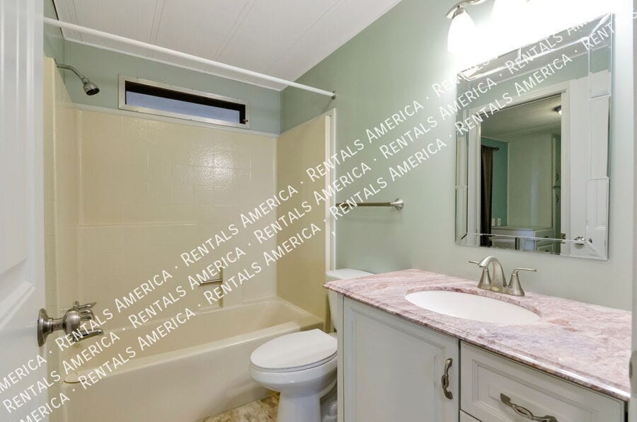 Building Photo - 10684 N Stromboli Ave